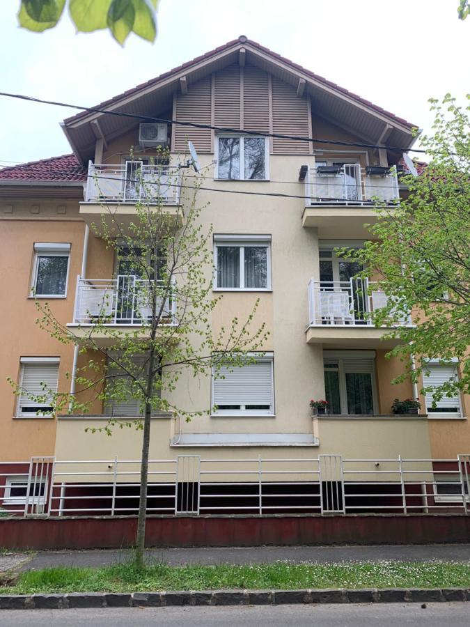Konig Apartman Iii. Heviz Luaran gambar